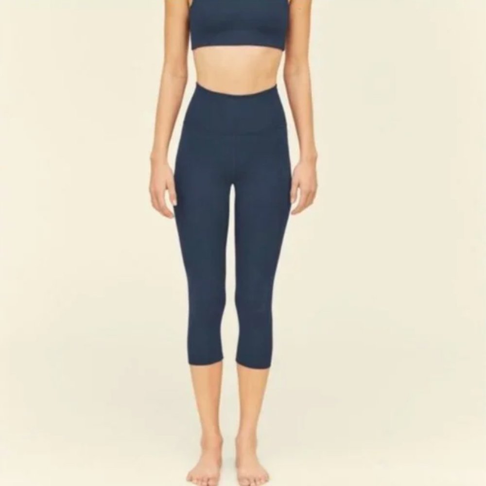 Girlfriend Collective | Compressive High Waisted Capri Legging‎ Sz. S